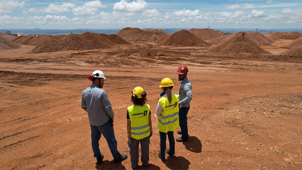 Evaluating products stockpiles
Photo: Steinert GmbH