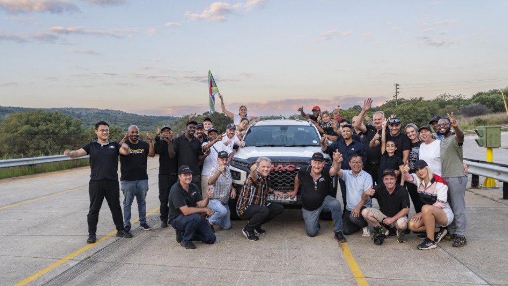 JAC and Team Engen celebrate a new South African Edurance Record