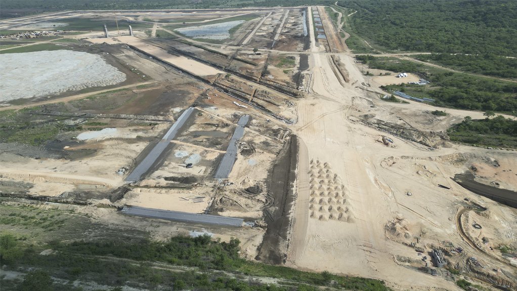 TAILINGS CONSTRUCTION
The TSF-4, looking north from TSF-3 and showing the main drain one and two being intercepted by the two penstock pipelines running southeast from penstock towers