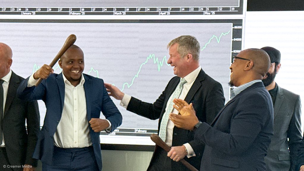 Shuka Director Edu Ruheni (left) and CEO Richard Lloyd at JSE AltX listing.