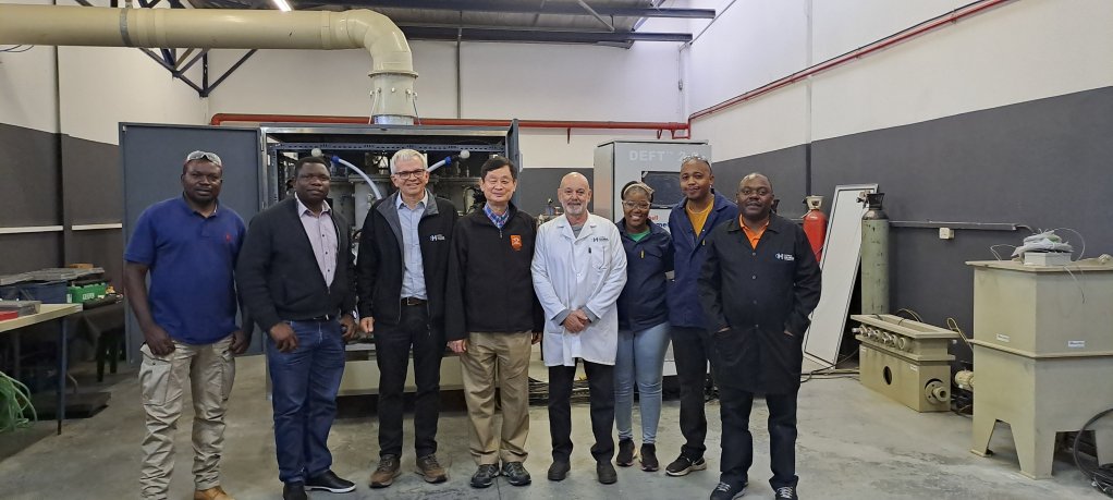 From left to right: Dr Valantine Lukong (UJ), Dr Peter Oviroh (UJ), Corrie Jager (Hydrox), Prof Tien-Chien Jen (UJ), George Anagnostopoulos (Hydrox), Nolufefe Shezi (UJ), John Masamvu (UJ), and Kulani Mageza (UJ)
