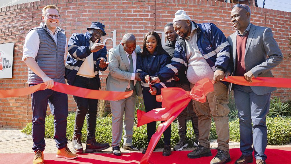 An image showing the launch of the Orlando eKhaya project by the City of Joburg 