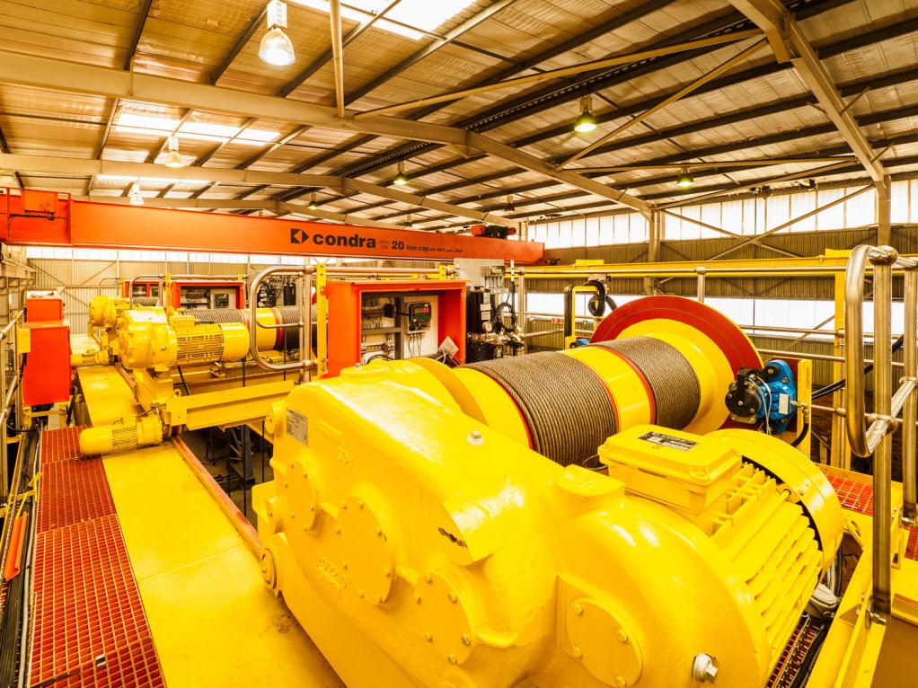 Image of Condra hoists and overhead crane