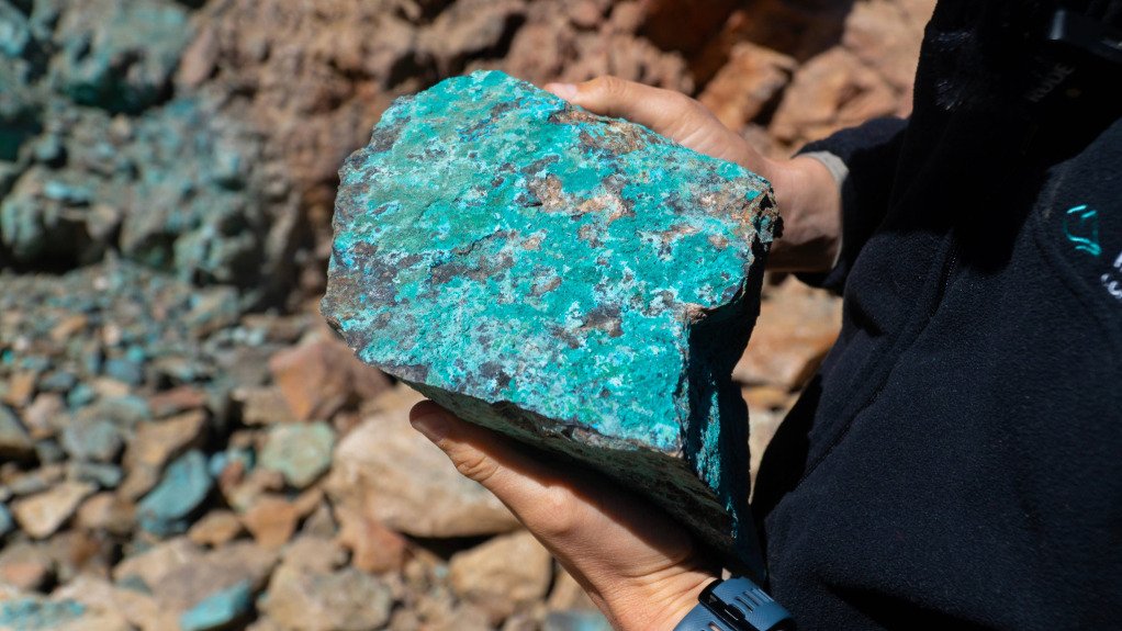 A generic image of a copper rock