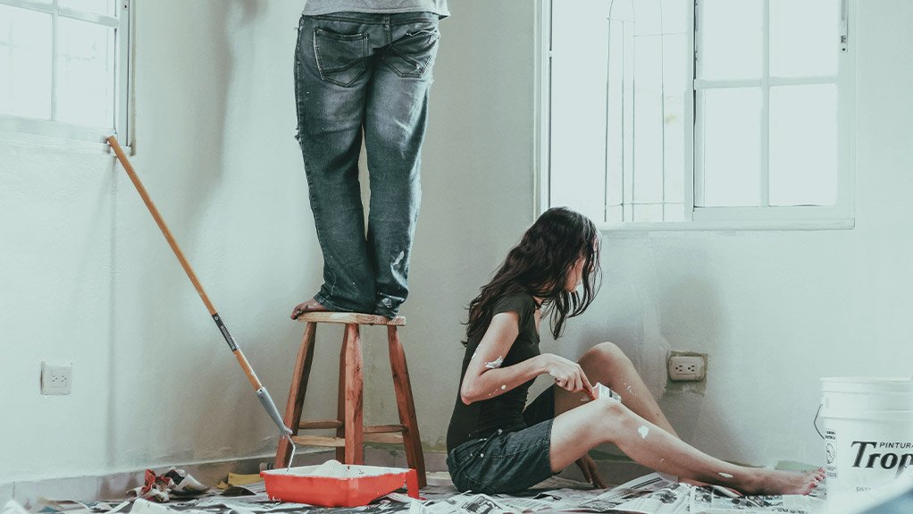 Avoid the Pitfalls: What to Ask Before You Sign with a Builder