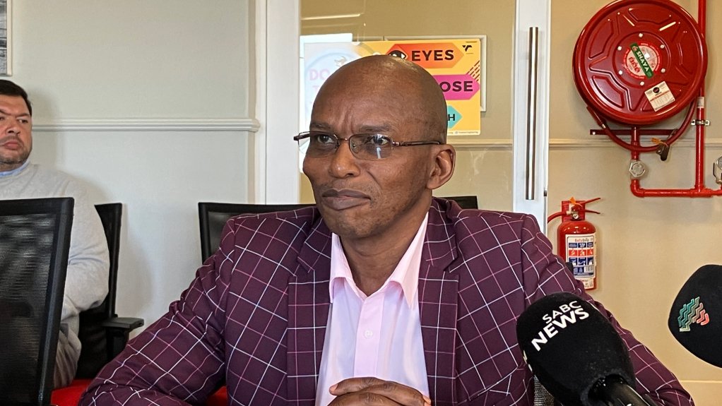 Image of TE manufacturing and ports GM Tshwanelo Tswai.