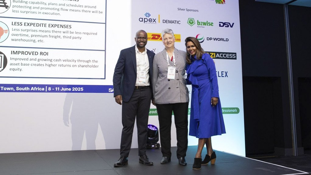 SAPICS president Thato Moloi, Carol Ptak (winner of the Best Speaker award) and Linda Reddy (keynote speaker)