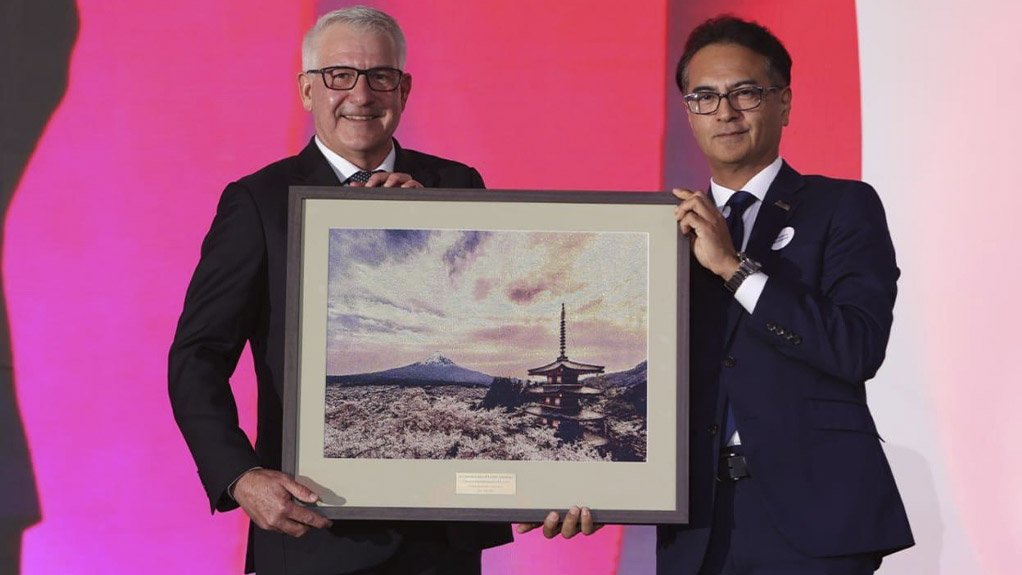 Toyota Material Handling: CELEBRATING 40 EXCEPTIONAL YEARS 