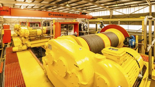 Image of Condra hoists 
