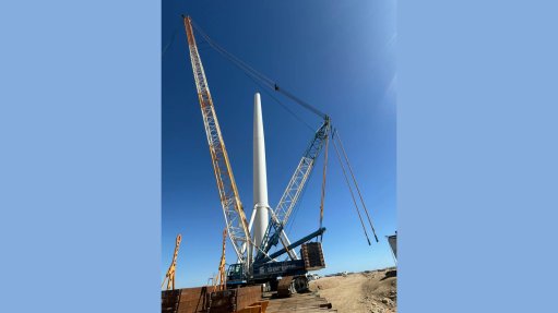 sarens crane lifting wind turbines