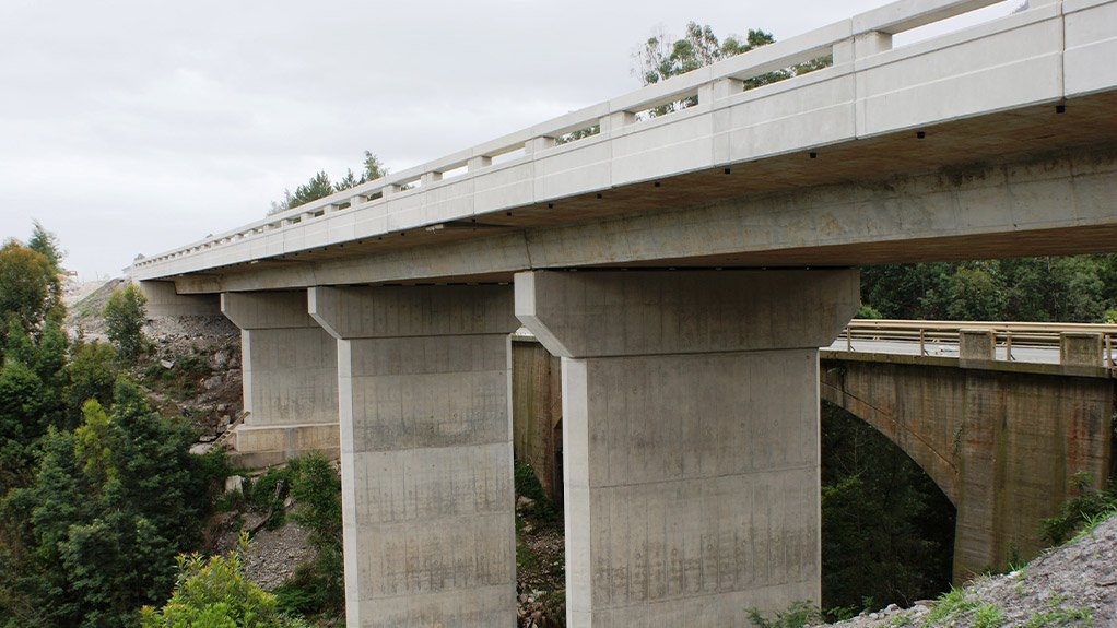 STRENGTH PIC 04 : As a central platform for industry negotiation in the civil engineering sector, the BCCEI ensures adherence to labour standards and agreements.