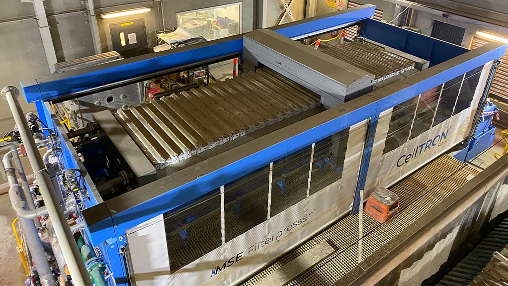 Enhancing filtration efficiency in zinc electrolysis