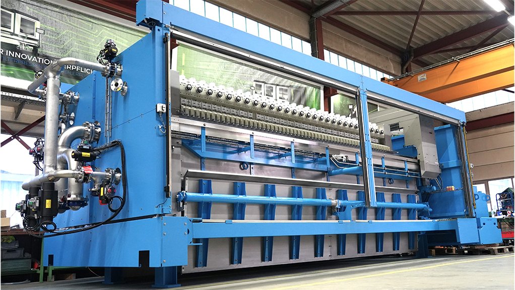 Enhancing filtration efficiency in zinc electrolysis