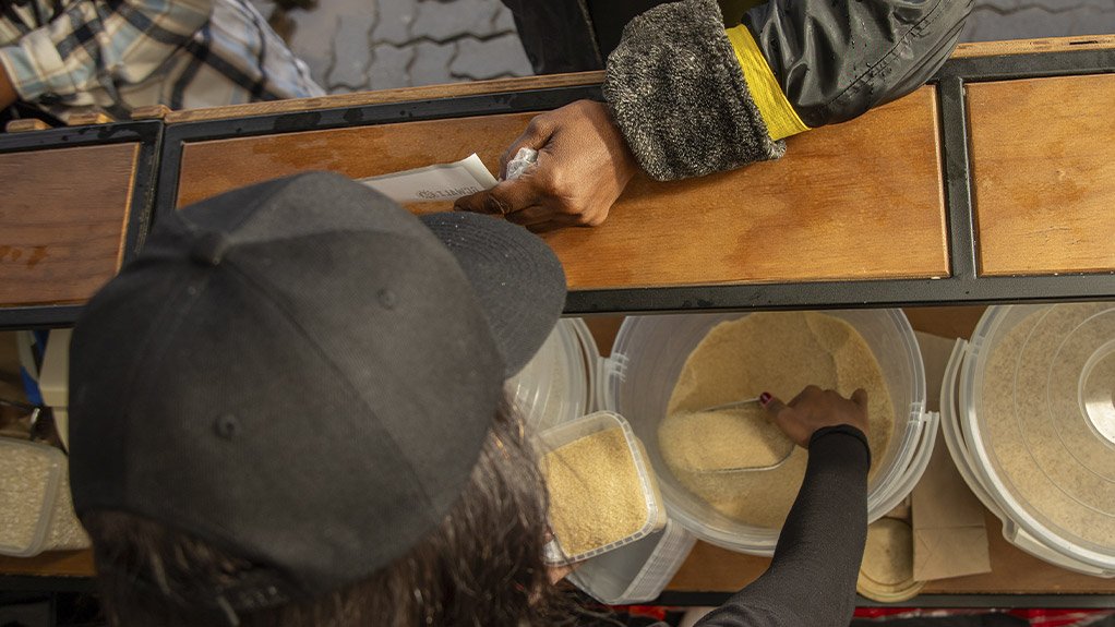 TURNING PACKAGING INTO PROFIT Gcwalisa pilot project delivers groundbreaking results in reuse  of plastic packaging in Alexandra township