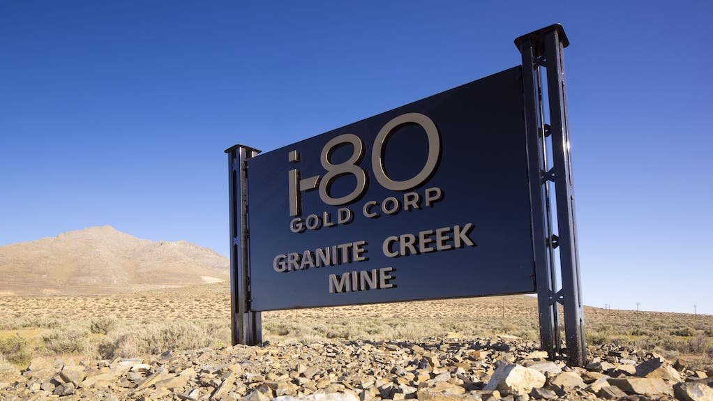 Image of Graphite Creek sign post