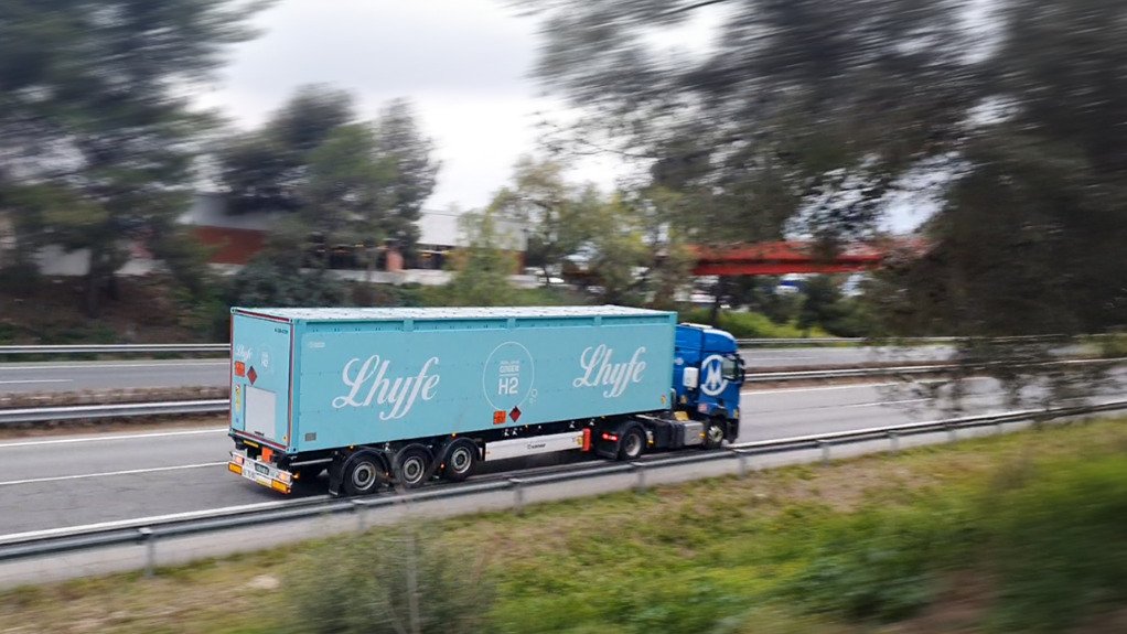 Lhyfe completes first hydrogen combustion tests, delivers green hydrogen to Spain