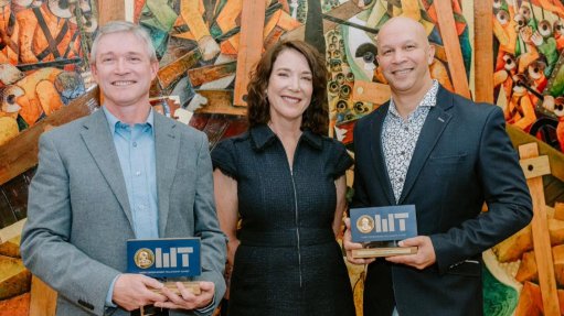From left: University of the Witwatersrand physicist Professor Andrew Forbes; OMT chairperson Rebecca Oppenheimer; and University of Cape Town paediatric neurosurgeon Professor Anthony Figaji