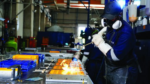 FLS worker in Delmas plant