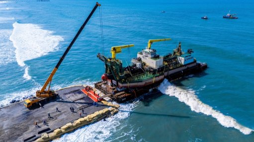 First new dredge arrives at Moma mine