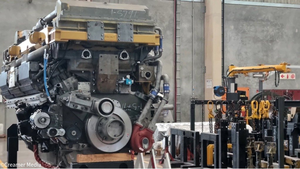 Mine haul truck engine rebuild at Cummins South Africa