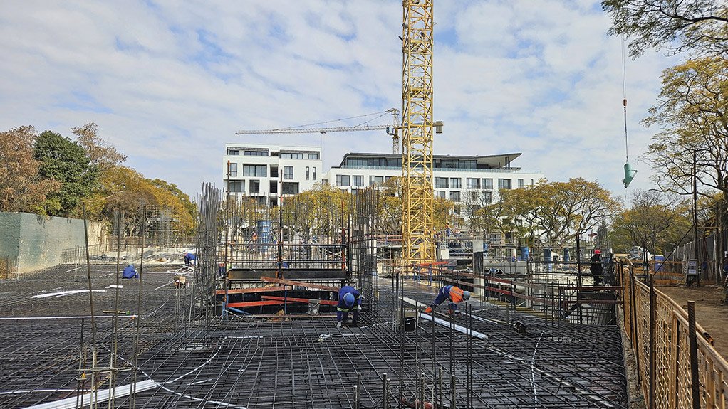 With concrete slabs advancing above ground level, the 3 Parks Boulevard project is taking visible shape, marking Concor’s tenth successful build in the Oxford Parks Precinct for developer Intaprop