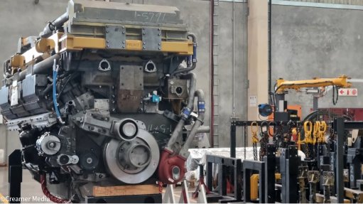Mine haul truck engine rebuild at Cummins South Africa