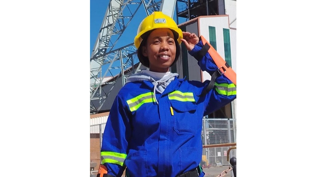 Bahloliwe Maphanga
Mining Engineering intern 