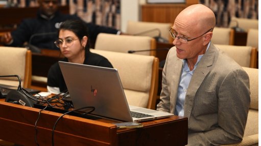 Cape Town FNWS project manager Kaashifa Aziz and Zutari’s Brendon Theunissen present the findings of the feasibility study