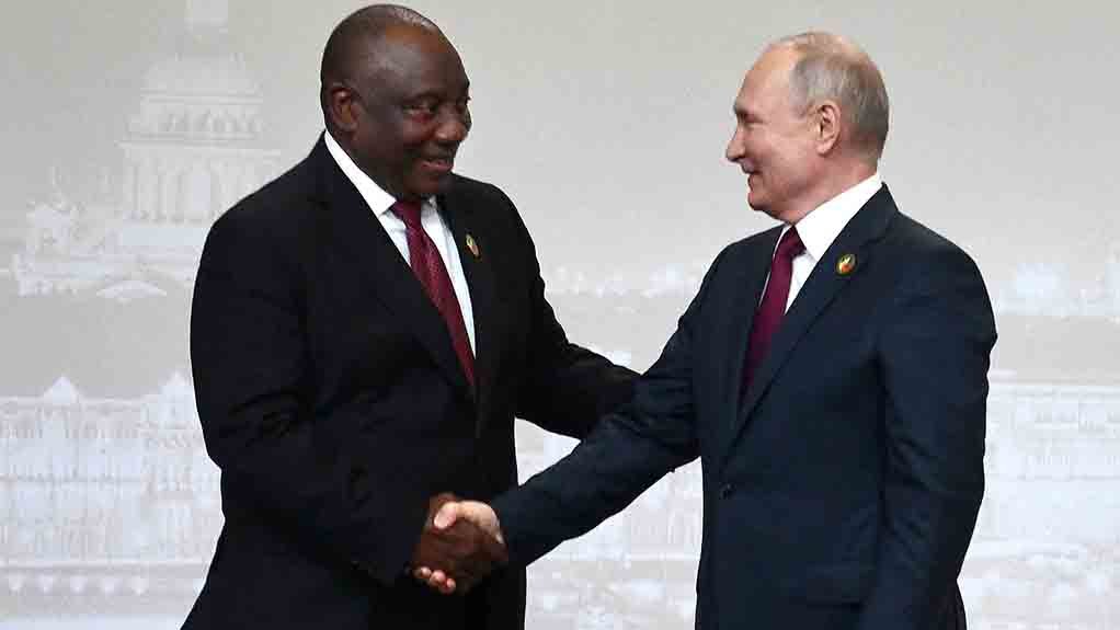 Image of Cyril Ramaphosa and Vladimir Pu