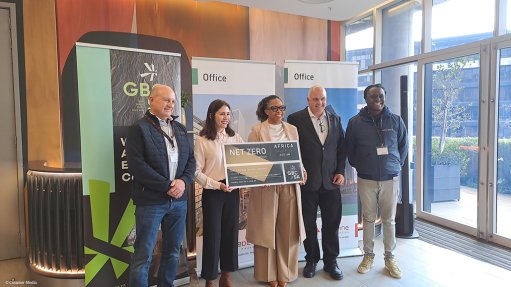 An image of Redefine's plaque unveiling from the GBCSA 