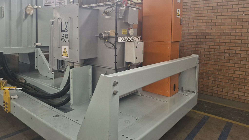 The transformers are equipped with the necessary control and protection equipment to perform in the high-salinity high-humidity environment of the minerals sand mine