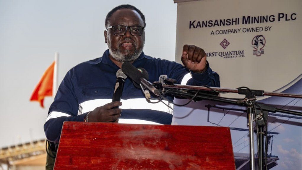 An image of Zambia Minister of Mines and Minerals Development Paul Kabuswe at Kansanshi Mining 