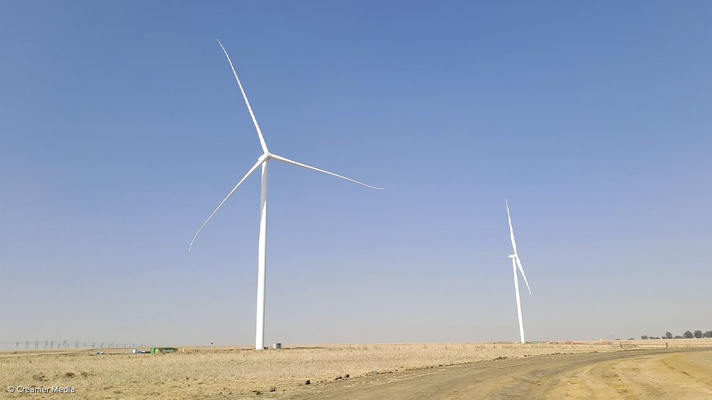 TRANSITION IN ACTION: Seriti Green’s Ummbila Emoyeni renewables complex is starting to take shape in a province currently dominated by coal. Located between Bethal and Morgenzon, in Mpumalanga, the first 155 MW wind facility is under construction by the company, which is linked to coal miner Seriti Resources. The site forms part of a broader 900 MW hybrid renewable energy cluster that is expected to be fully commissioned by 2027. 

