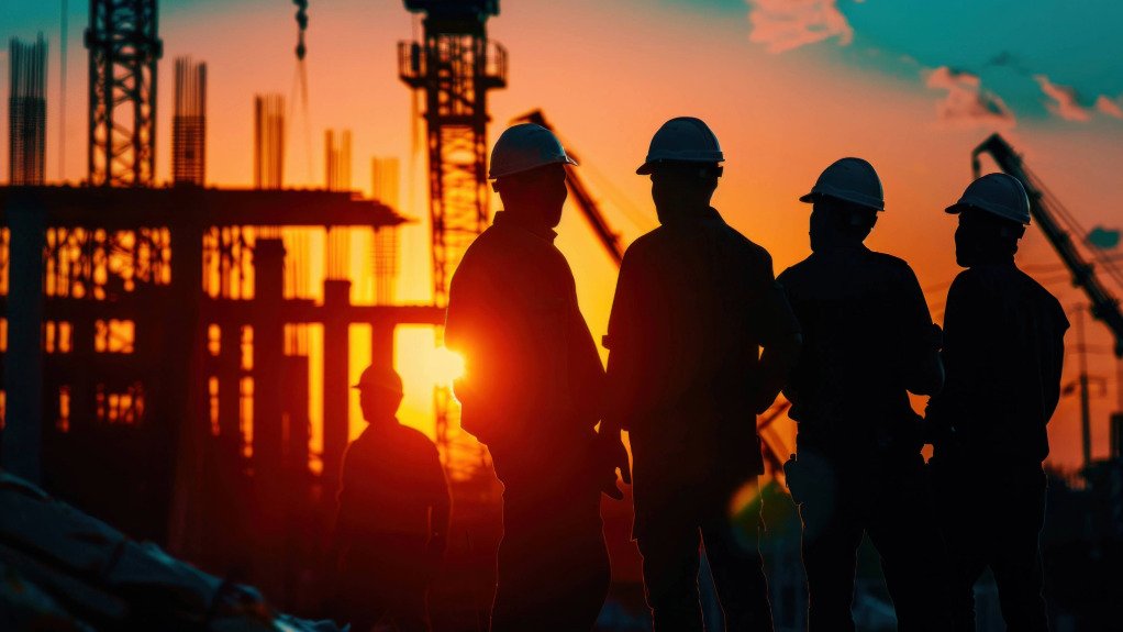 construction wokers at dawn