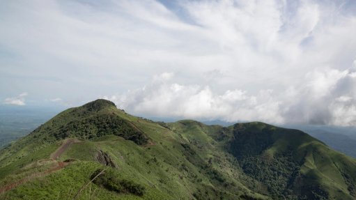News outlets report that Rio Tito could be forced to build a refinery for the Simandou ore project in Guinea.