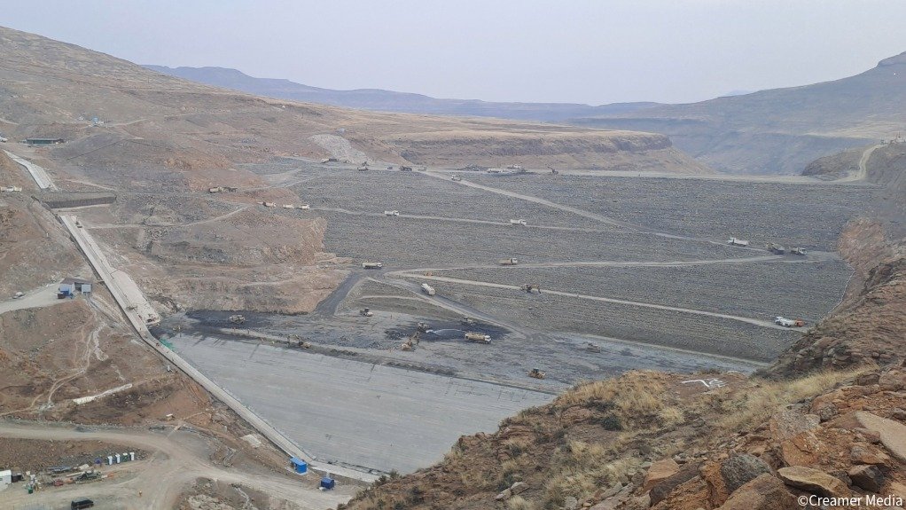 An image of the Polihali dam being constructed 