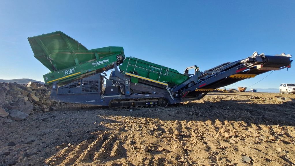 Massive mobile crushing equipment