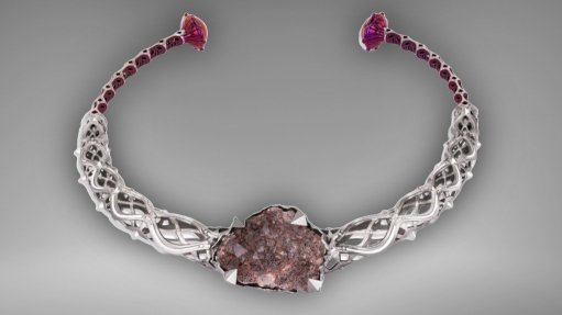 An image of a platinum jewellery piece