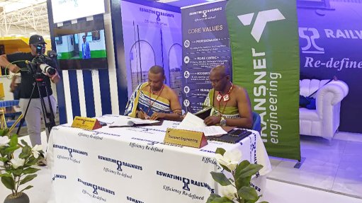 Eswatini Railways director of operating and technical services Sandile Dlamini and TE manufacturing and maritime GE Tswanelo Tswai 