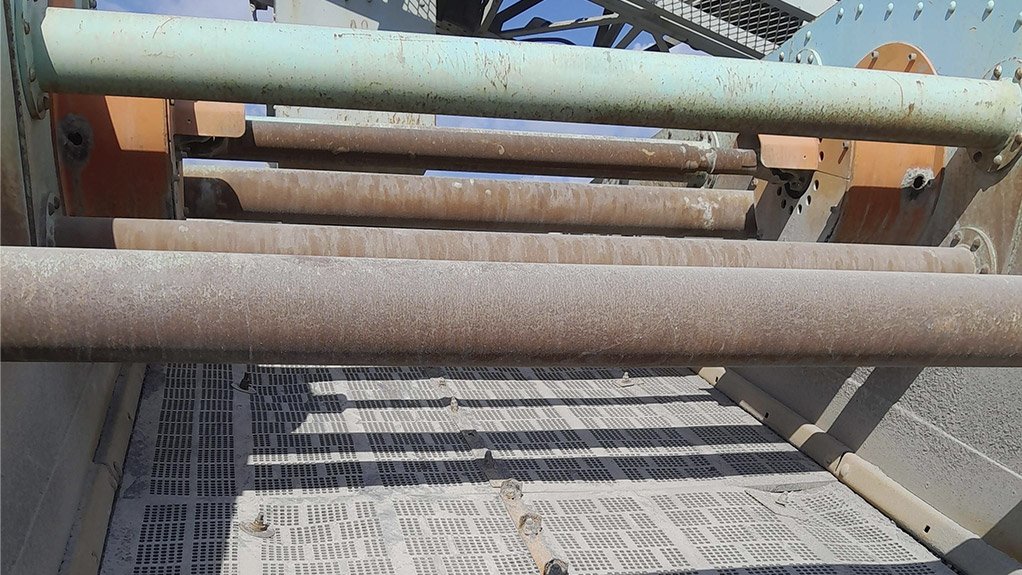 The conversion from woven wire mesh screening media to Multotec’s side-tension polyurethane mats reduced the customer’s total cost of ownership and is supported by aftersales service