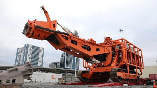 PRE-DEPARTURE TESTING The Next Generation Crawler positioned at the L-berth in Cape Town harbour undergoing final testing before installation on Debmarine Namibia’s Benguela Gem