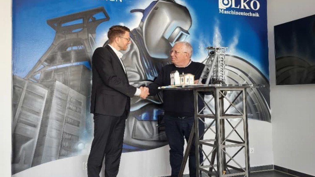 An image of Innomotics mining and cement global sales head Nils Janßen and OLKO CEO Markus Beermann