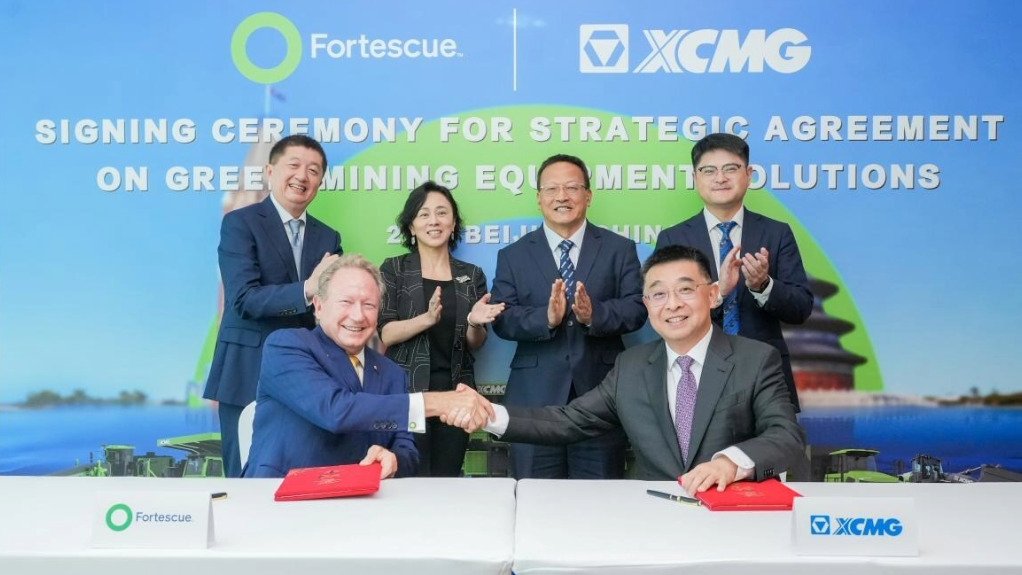 The signing ceremony with XCMG chairperson Yang Dongsheng and Fortescue executive chairperson Dr Andrew Forrest took place in Beijing and was formally announced in New York during the United Nations General Assembly last week.