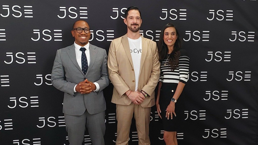 JSE executive Sam Mokorosi, Cilo Cybin CEO Gabriel Theron and JSE capital markets director Valdene Reddy