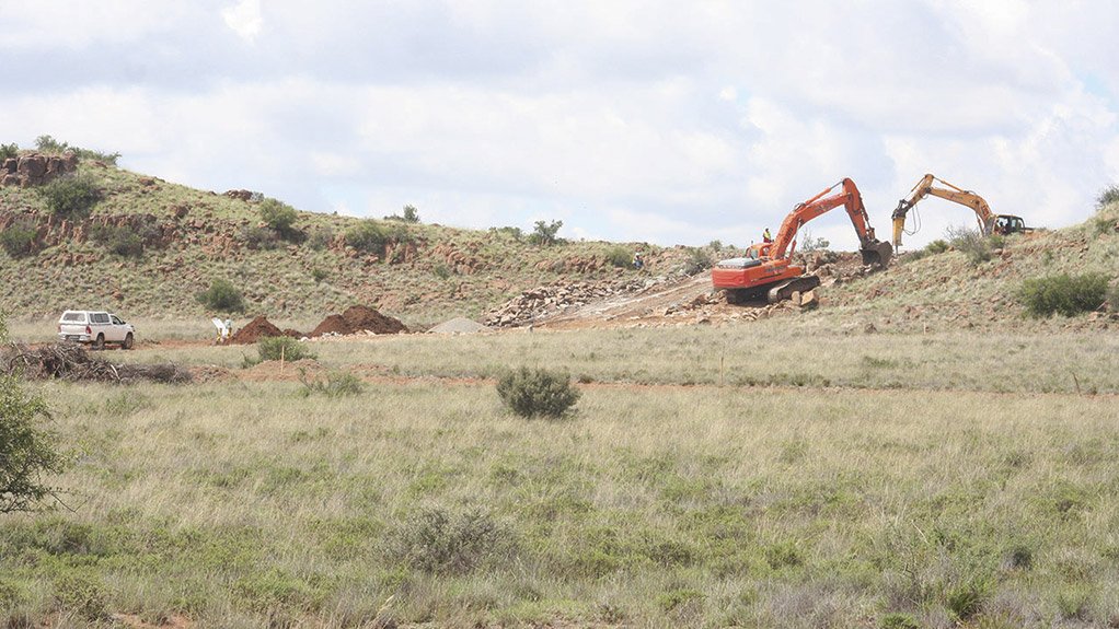 Clearing and grubbing activities underway on the De Aar 2 South Wind Energy Facility project, forming part of the initial site establishment and earthworks phase