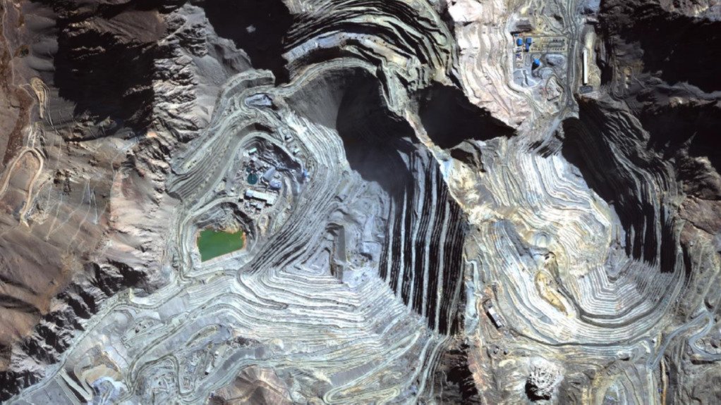 The Los Bronces mine (left) and the Adina mine (right)