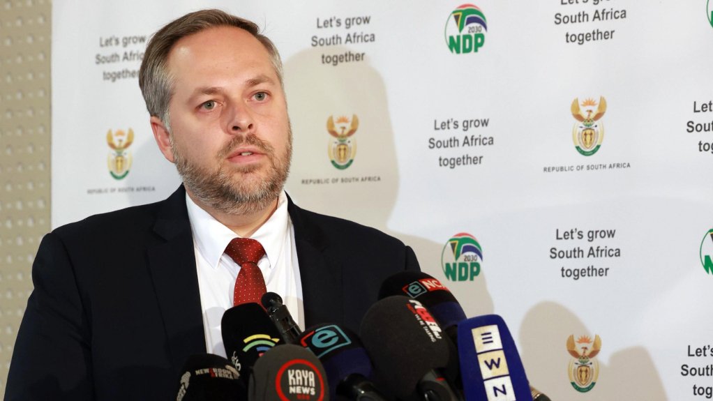 Home Affairs Minister Dr Leon Schreiber