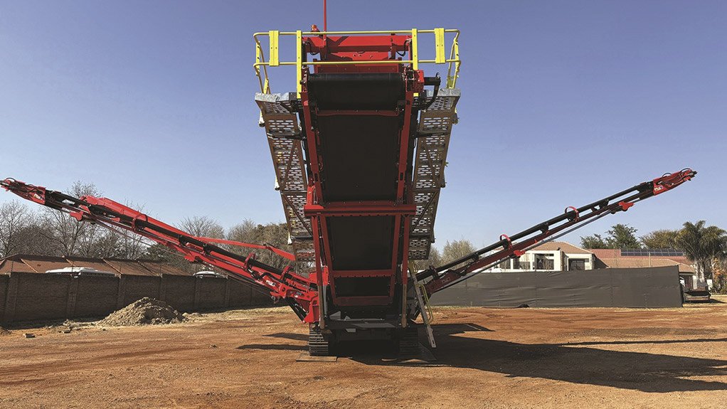 Delivered to Lesotho for a greenfield dam project, the Sandvik QA452e will run solely on off-grid power, significantly reducing the project’s carbon footprint while delivering up to 600 t/h of material

