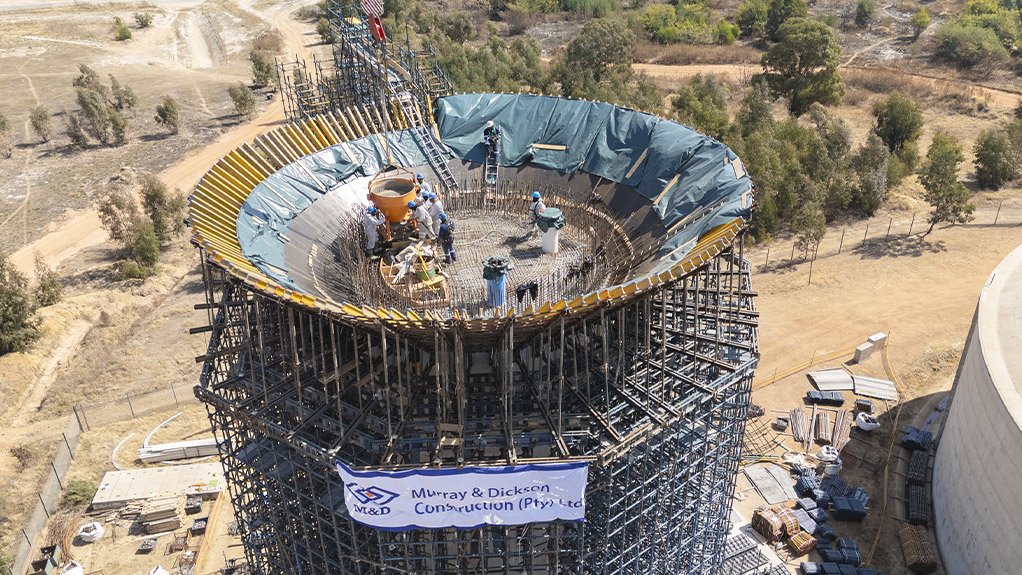 The concrete shaft, 8 metres high and 500 millimetres thick, transitions into a cone-shaped reservoir with a floor up to 1.2 metres thick and a final diameter exceeding 26 metres