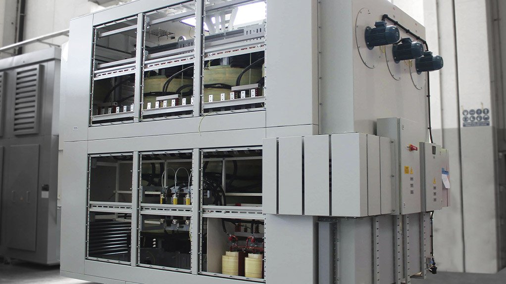 A specialised IP54-rated enclosure with an integrated heat exchanger contains a dry-type transformer, providing effective cooling and superior protection against dust and moisture